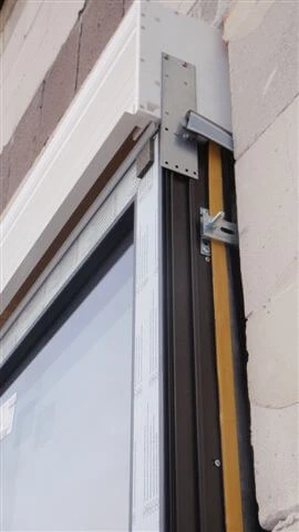 Okna w domu z rekuperacją zostały zamontowane w warstwie ocieplenia